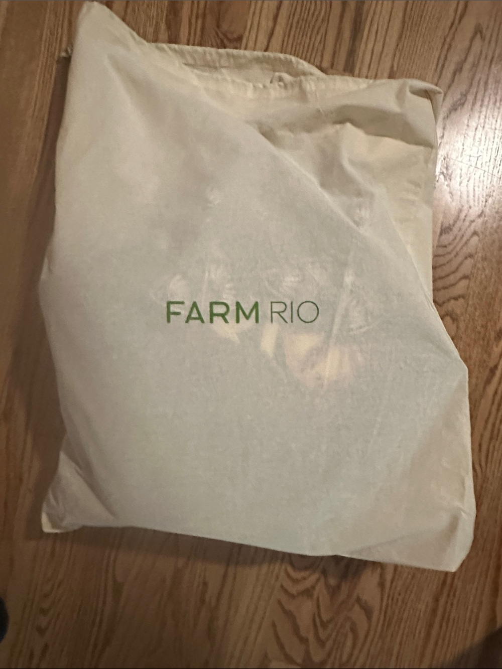 NWT! FARM Rio black Copacabana Raffia shell tote - Picture 3 of 9